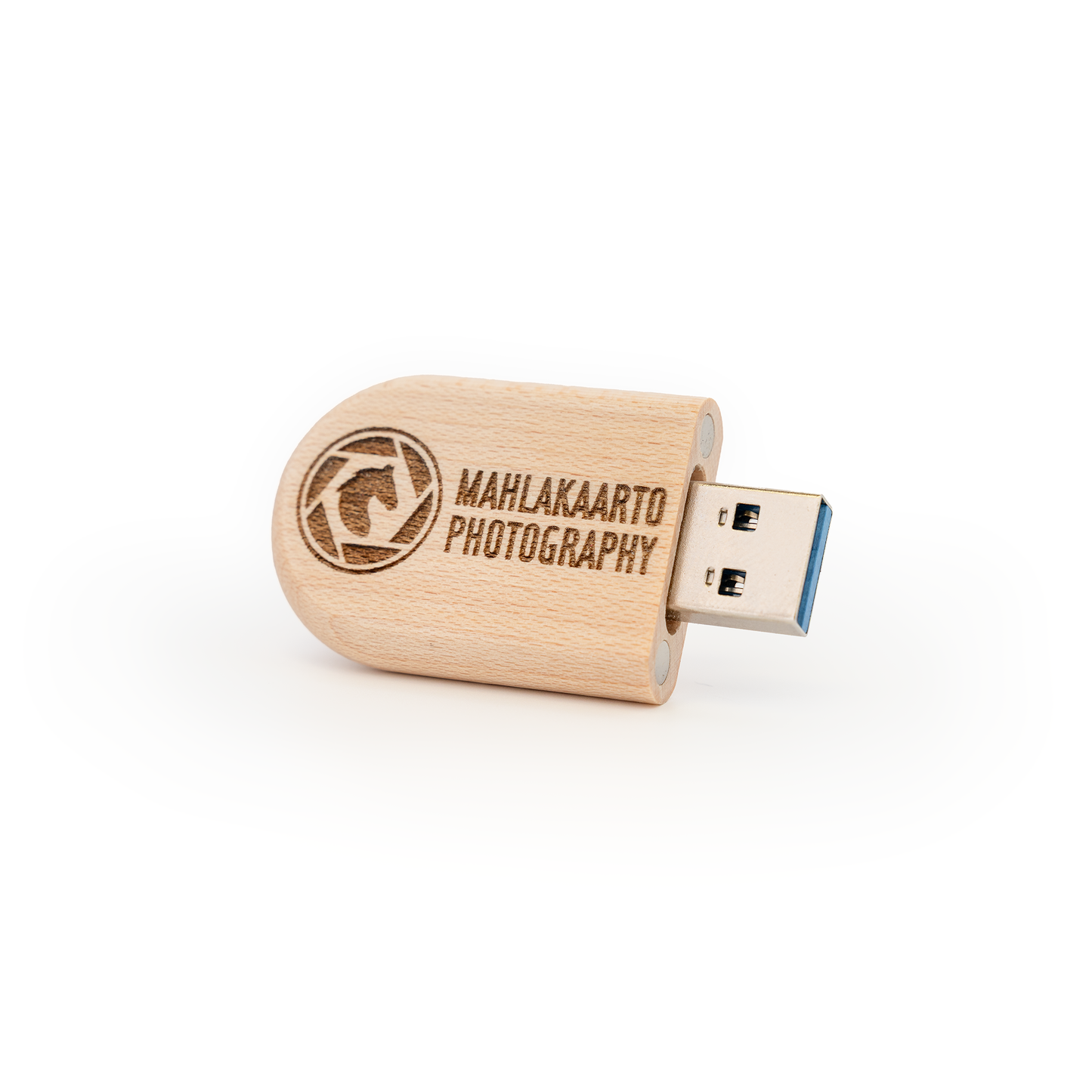 Muistitikku omalla logolla