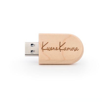 Muistitikku omalla logolla